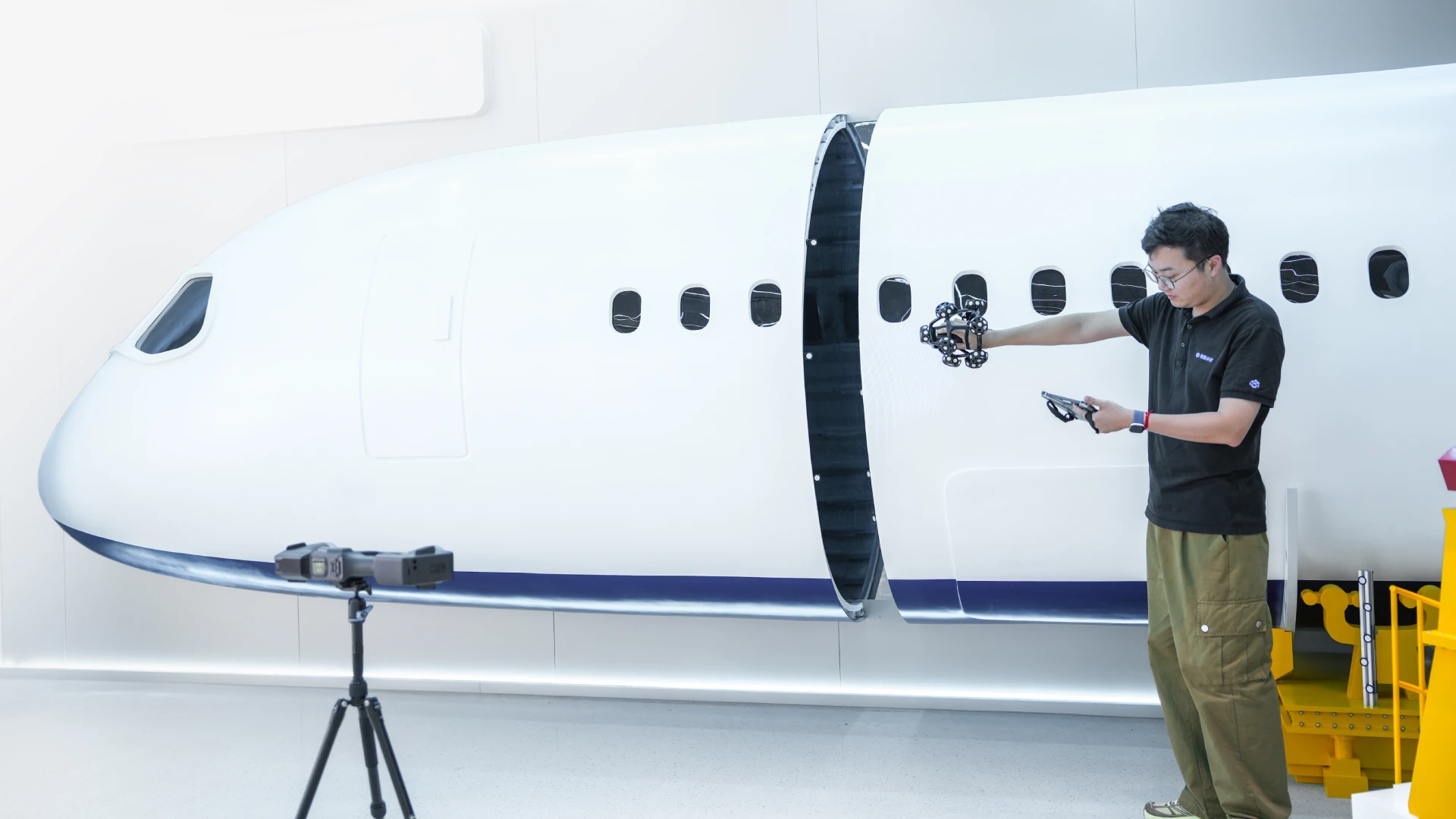 Brezžično skeniranje letalskega trupa s TrackScan GO