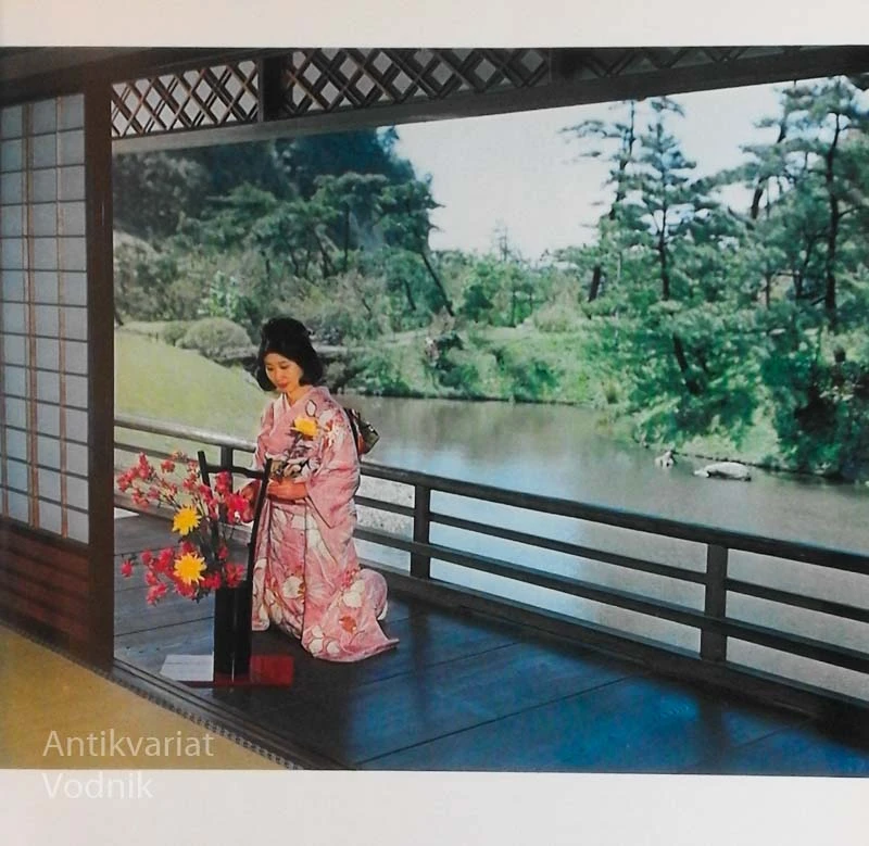 JAPANESE FLOWER ARRANGEMENT, Wafu Teshigahara