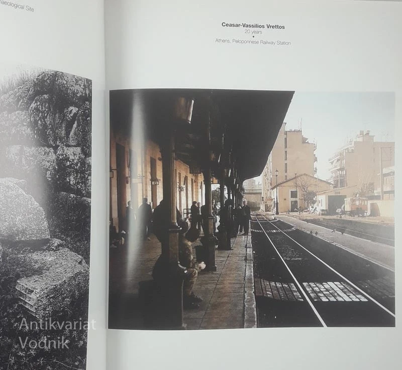 MONUMENTS; PHOTOGRAPHIC EXPERIENCE