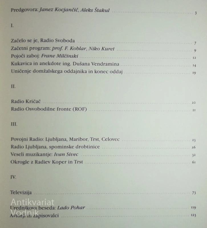 SMEH IN NASMEH; ZA KAMERO IN MIKROFONOM