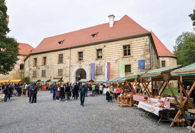 Gorički den pred gradom Grad