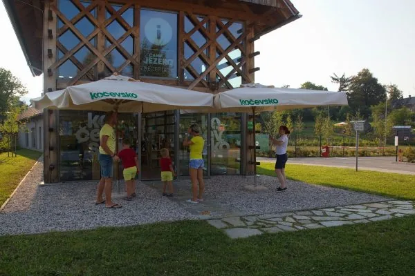 Turistični center Kočevje – jezero — fotografija s projekta