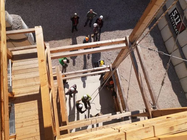 Vadbeni stolp v Mozlju — fotografija s projekta