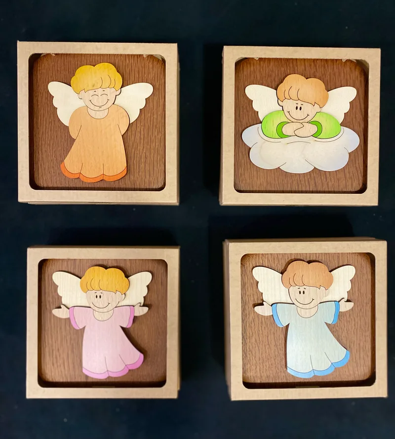 Angel 14 x 14 cm, stenski ali stoječ