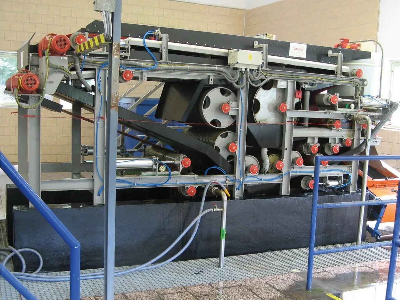 A025