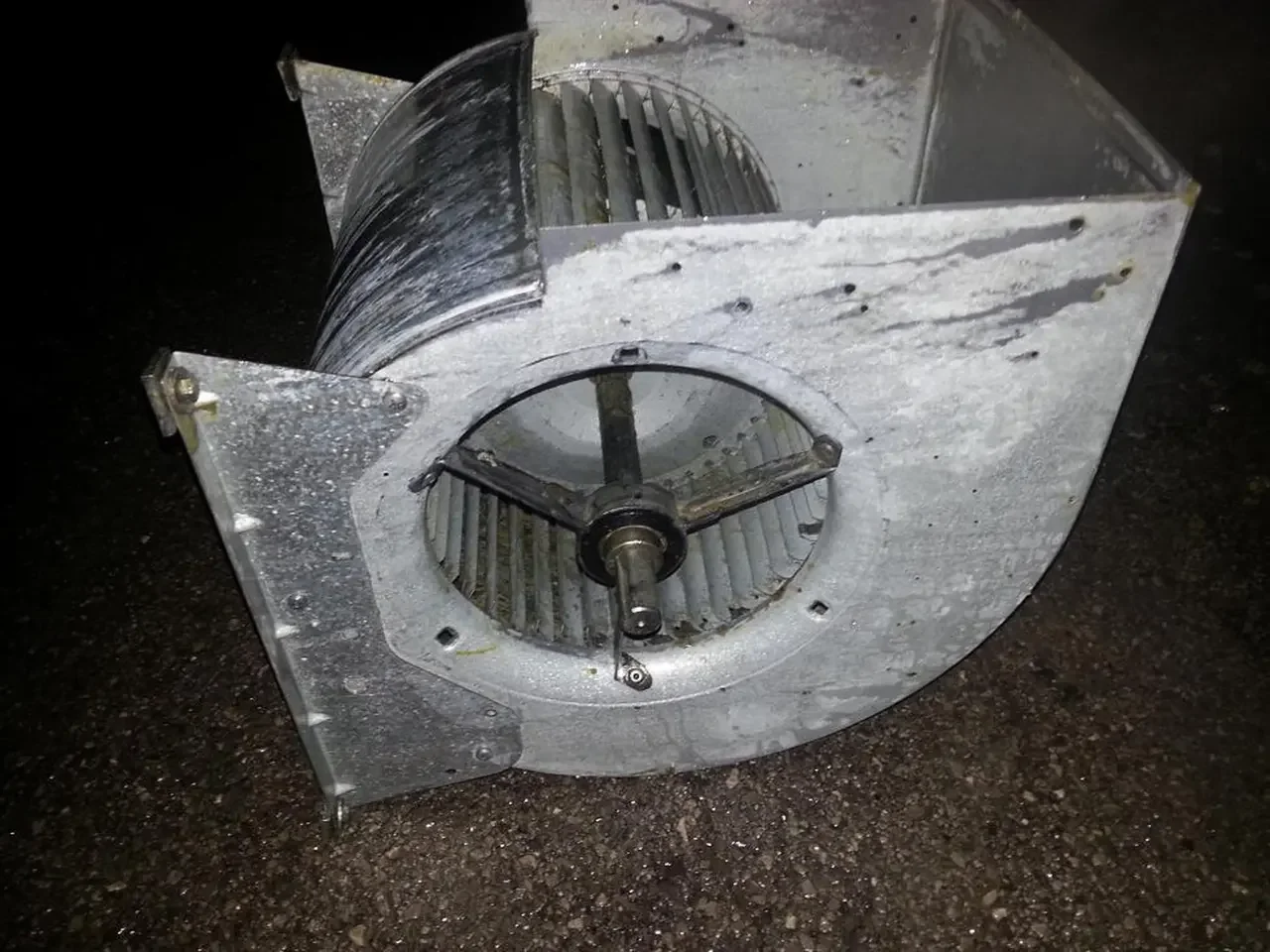 Demontaža, Čiščenje, Kontrola, Montaža – Primer demontaže, čiščenja, kontrole in ponovna monrtaža ventilatorja ter zagon odpraševalnega sitema pri uporabniku.