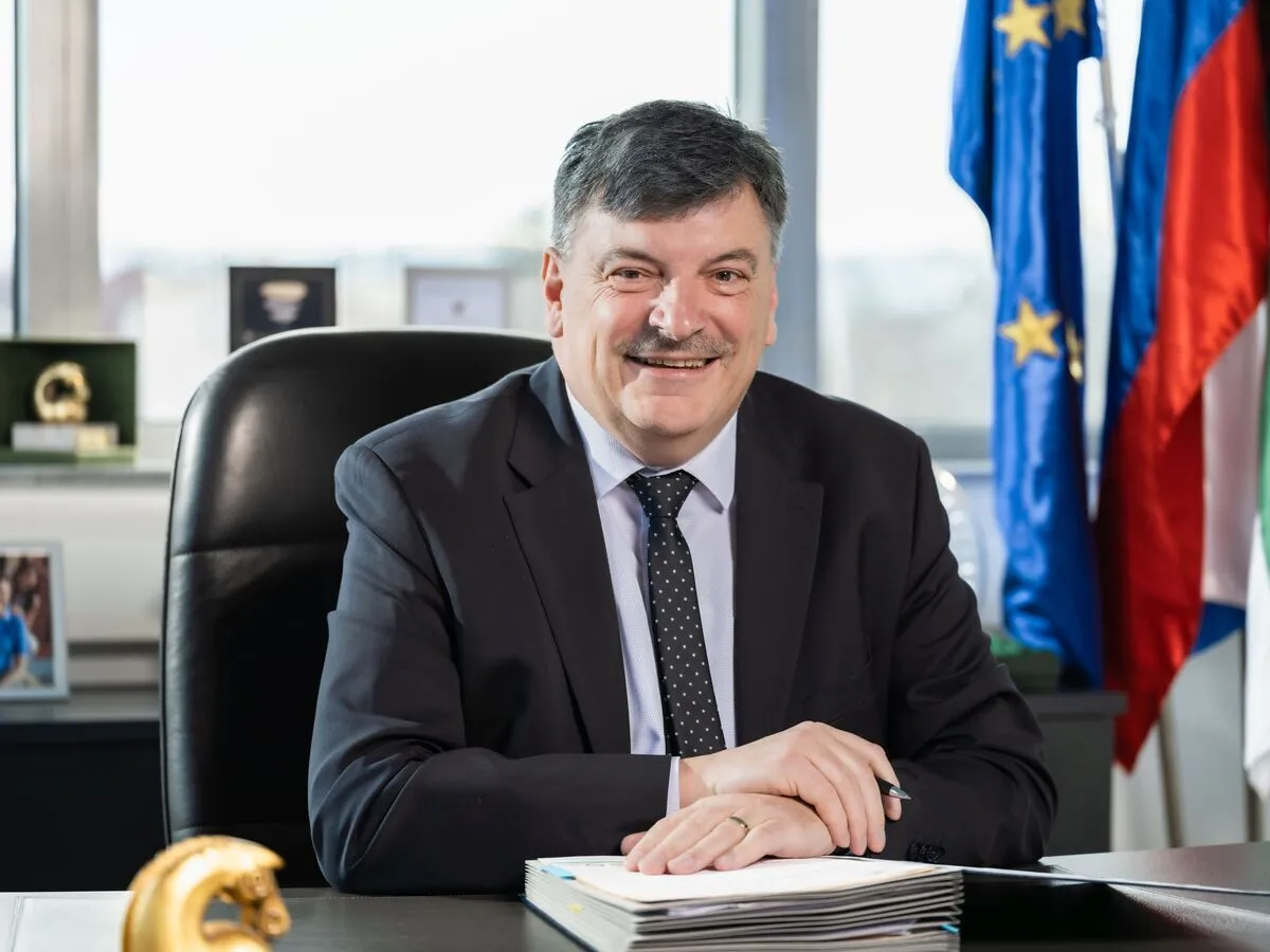Župan dr. Peter Verlič: »Želim vam uspešno in varno novo šolsko leto!«