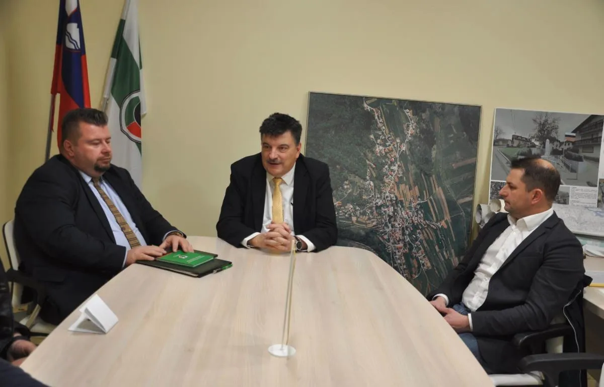 1. redna (konstitutivna) seja sveta Krajevne skupnosti Spodnja Slivnica (19. 12. 2018)
