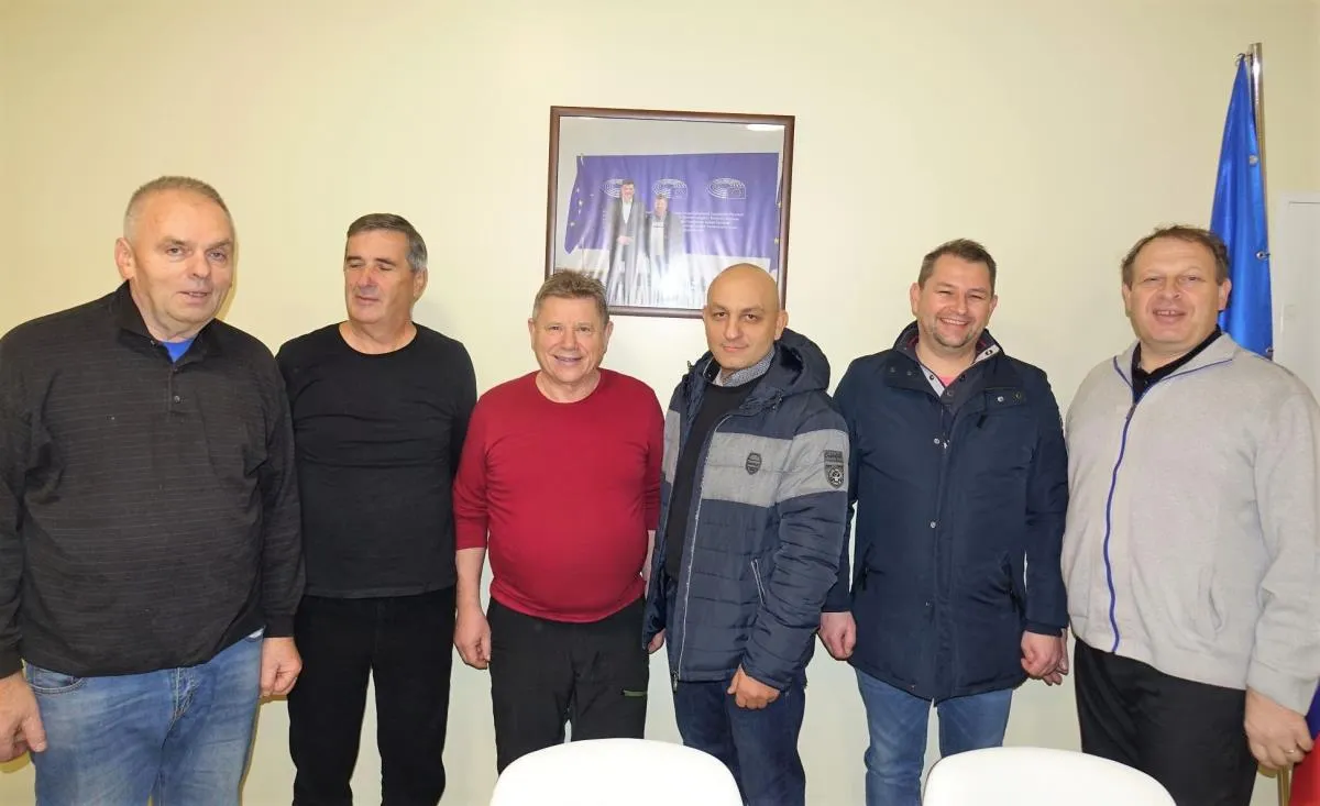 1. redna (konstitutivna) seja sveta Krajevne skupnosti Spodnja Slivnica (19. 12. 2022)