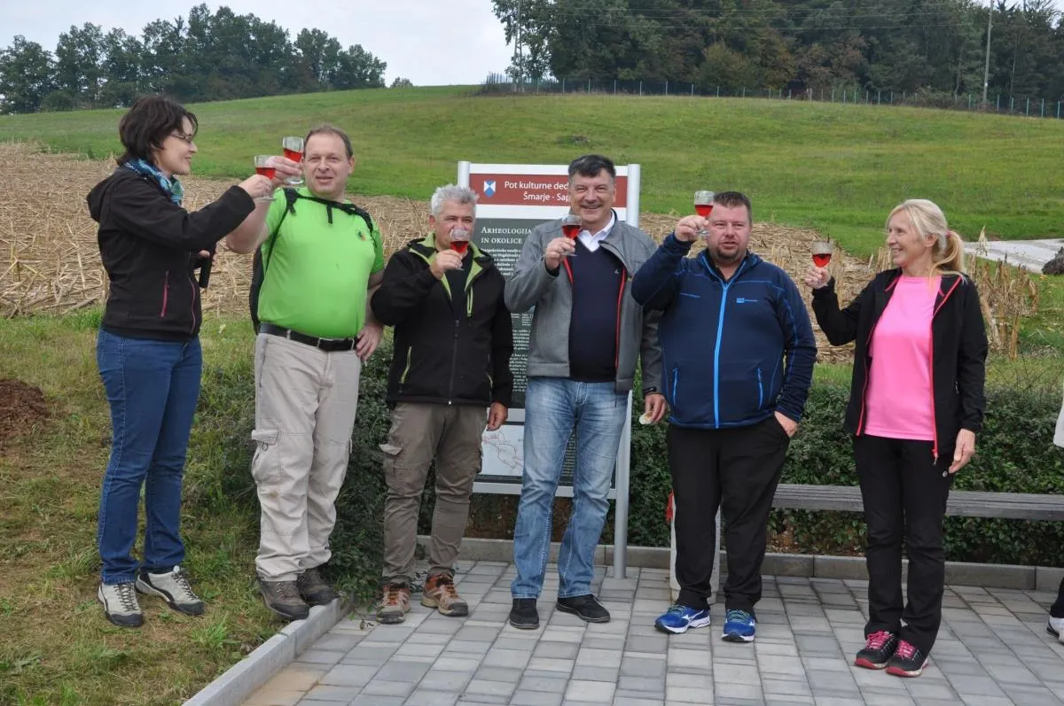 10. tradicionalni jesenski pohod po Poti kulturne dediščine Šmarje - Sap