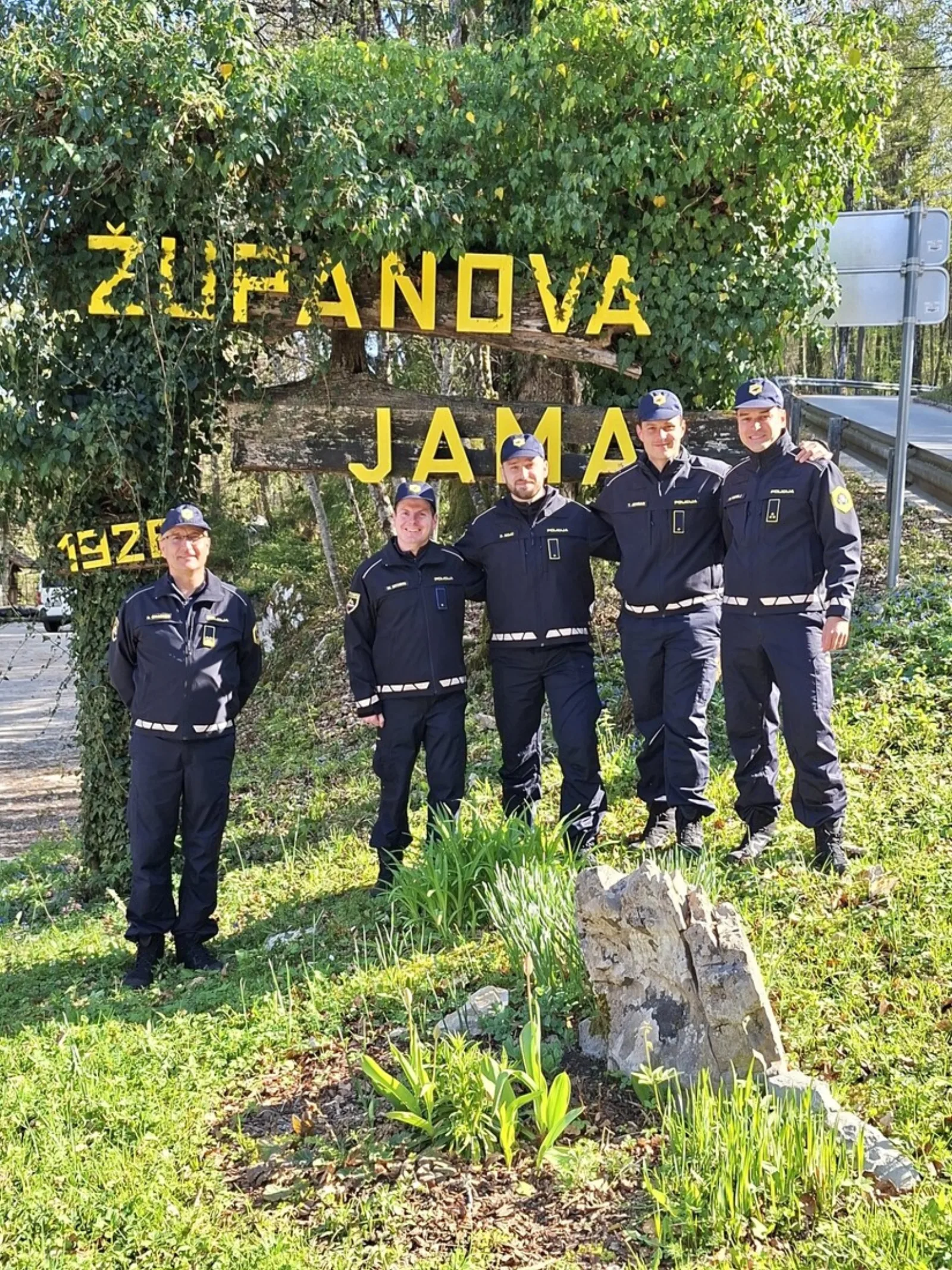 Melodije saksofonov v objemu kapnikov Županove jame