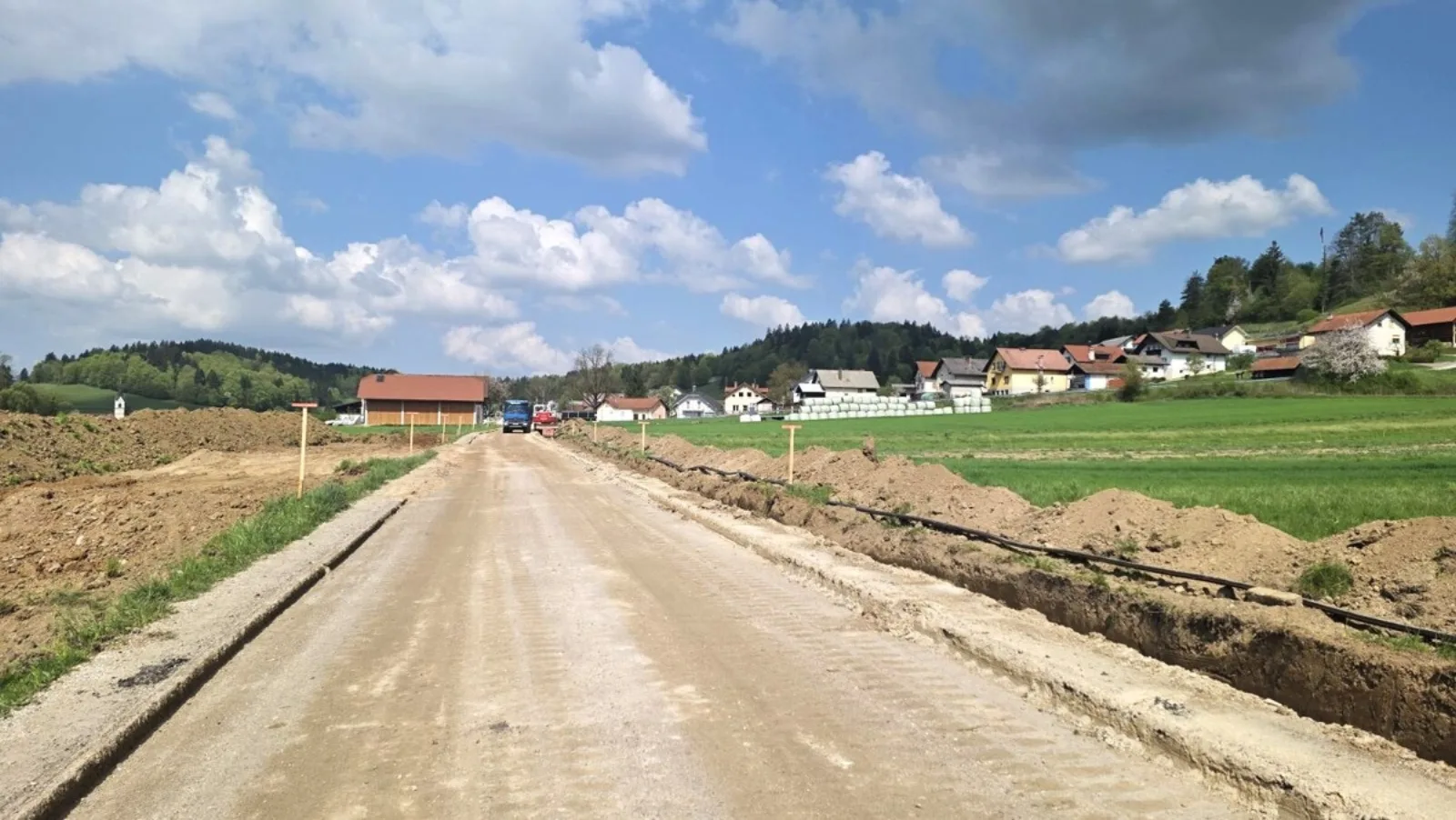 Začela se je rekonstrukcija ceste Žalna - Velika Loka