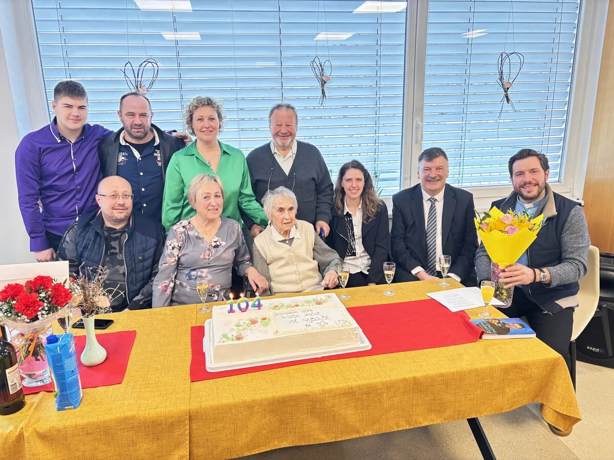 Alojziji Jančar iskrene čestitke ob njenem 104. rojstnem dnevu
