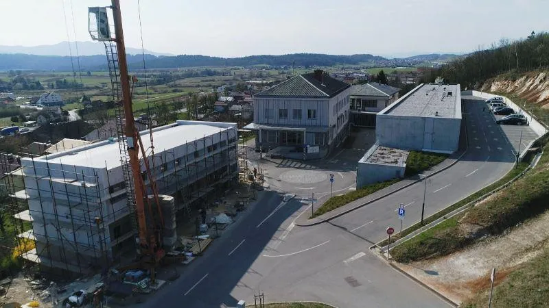 Dela za izgradnjo nove lekarne pri zdravstvenem domu gredo proti koncu