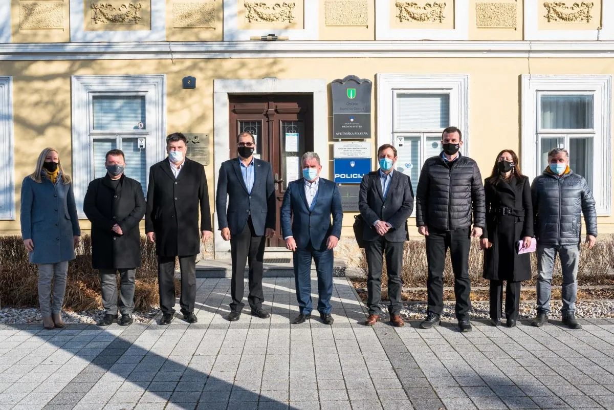 Delovno srečanje županov občin Grosuplje, Ivančna Gorica in Dobrepolje z ministrom za okolje in prostor mag. Andrejem Vizjakom