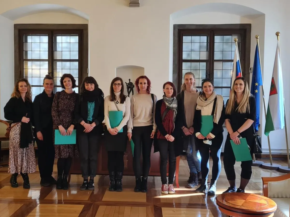 Enajst bodočih podjetnic prinaša tudi četrta skupina PONI LUR, med poslovnimi idejami predvsem storitve za dvig kakovosti življenja