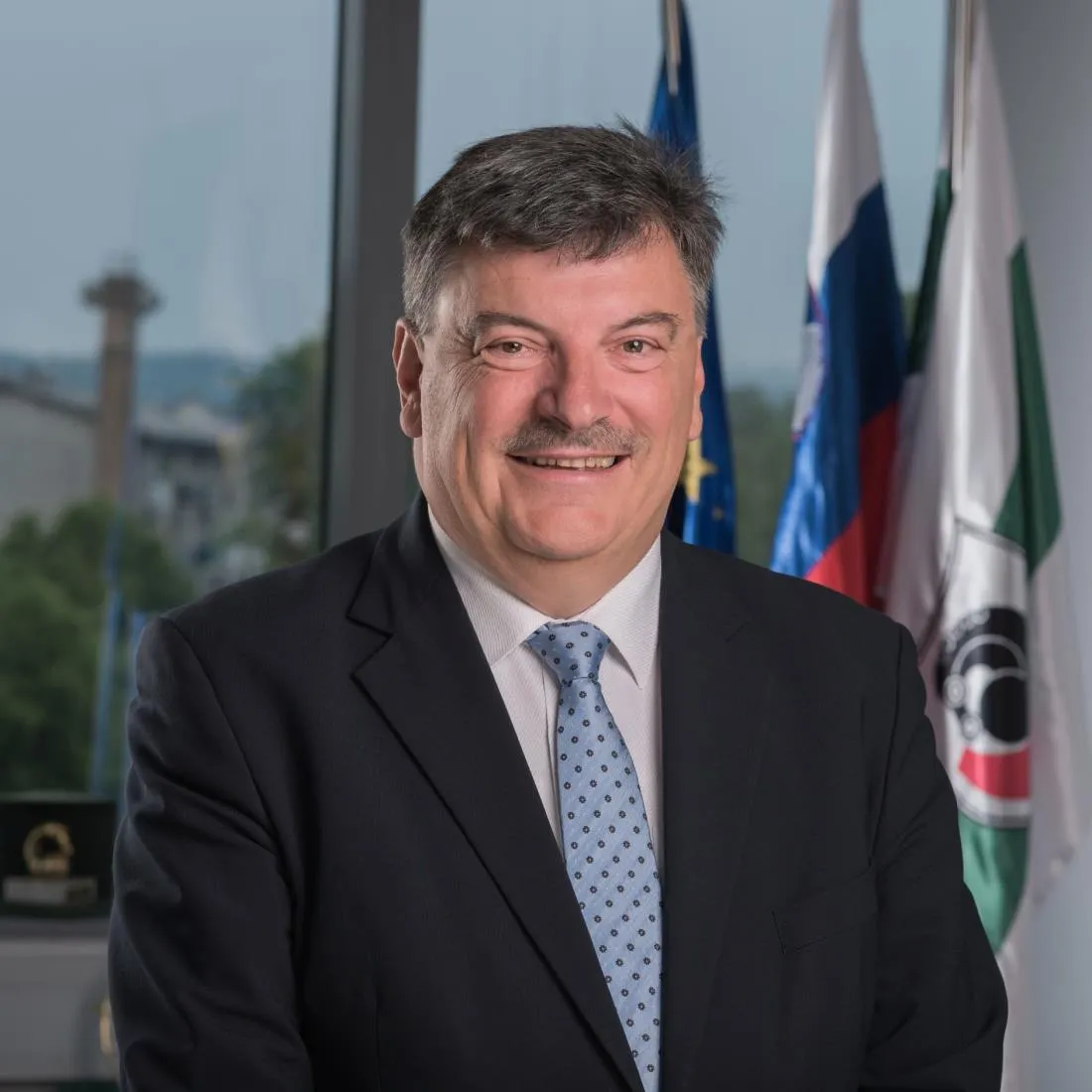 Na spletnem portalu The Slovenia župan dr. Peter Verlič kot osebnost tedna