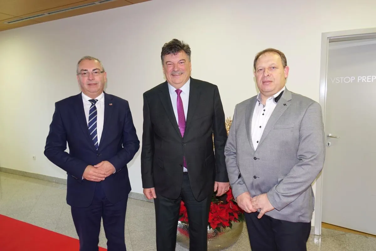Novoletni sprejem v Grosuplju je otvoril župan dr. Peter Verlič: Hvala vsem, ki z nami soustvarjate in dokazujete, da z odličnim sodelovanjem lahko premikamo meje mogočega