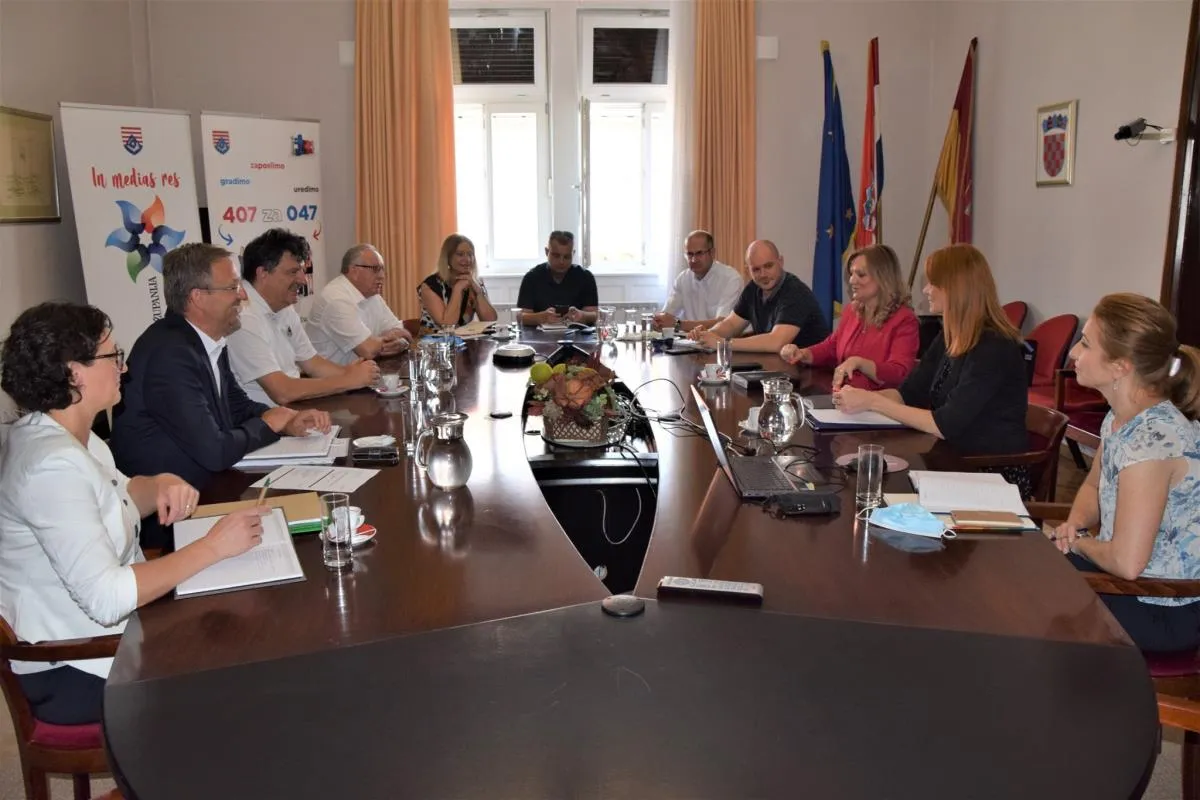 O nadaljnjih korakih realizacije projekta »Revitalizacija dolenjske železnice«