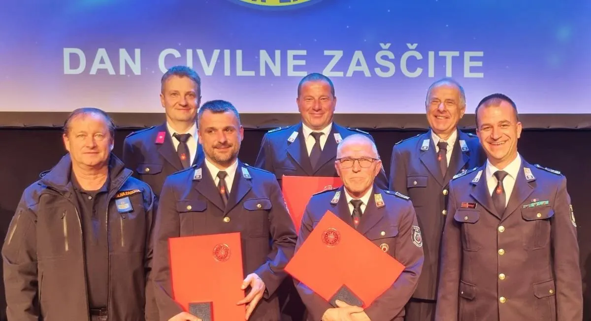 Ob dnevu Civilne zaščite podeljena državna priznanja Civilne zaščite