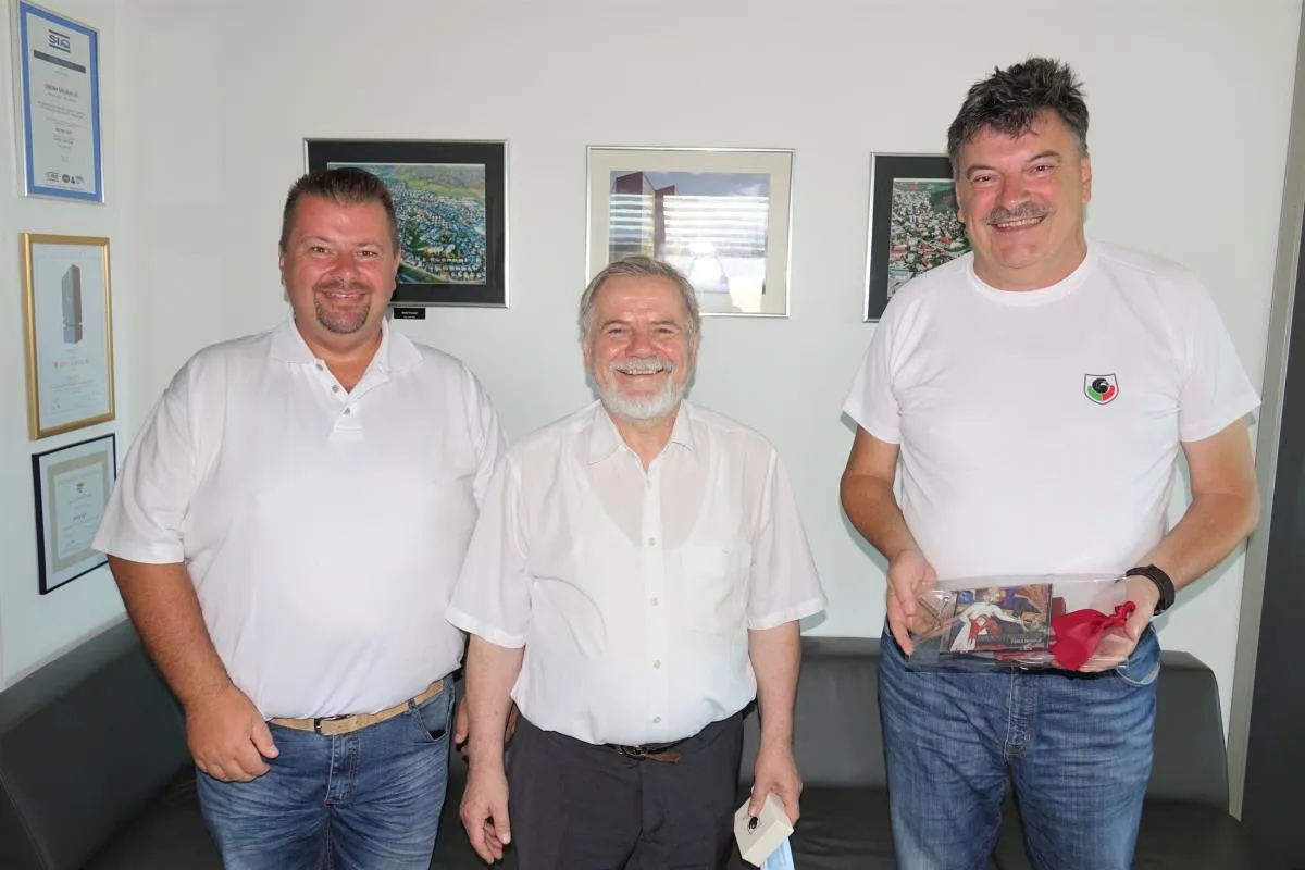 Obisk župnika in dekana Janeza Šketa ob odhodu iz župnije Grosuplje