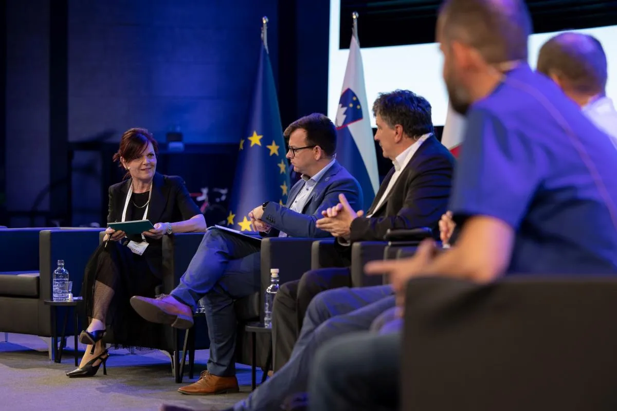Okrogla miza: »Regionalno kolesarsko povezovanje: varna in aktivna mobilnost v Ljubljani in okolici«