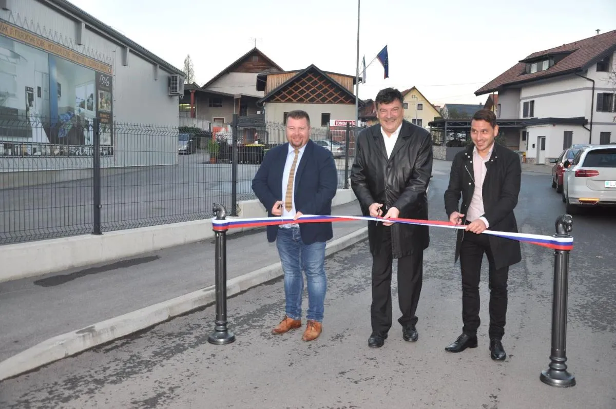 Otvoritev in blagoslov izvedenih del pri Domu obrtnikov Grosuplje