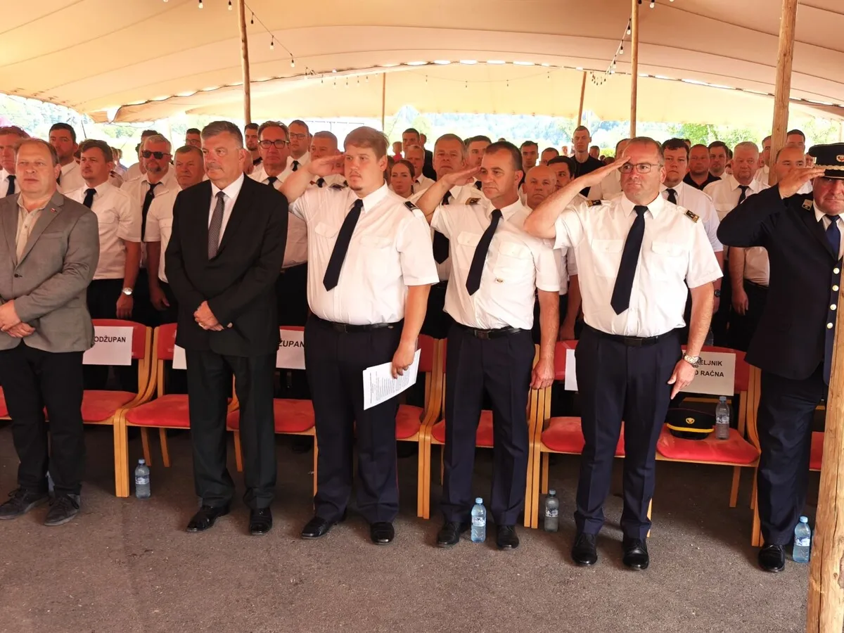 PGD Račna ob 115-letnici delovanja prevzelo novo gasilsko vozilo GVM-1