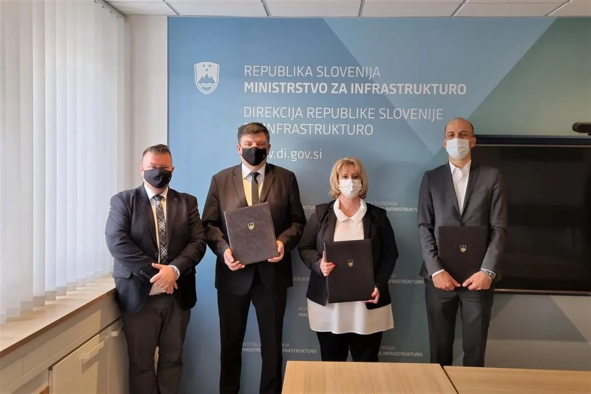 Pogodba za izgradnjo novega nadvoza Motvoz z izvajalcem del podpisana