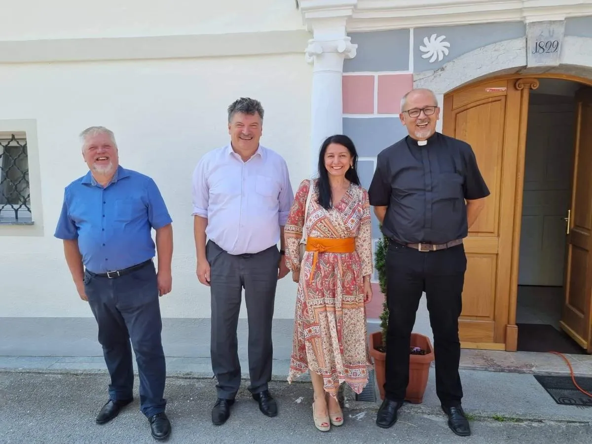 Poslovilna maša msgr. dr. Jožeta Pluta iz Župnije Polica in blagoslov obnovljene fasade na župnišču
