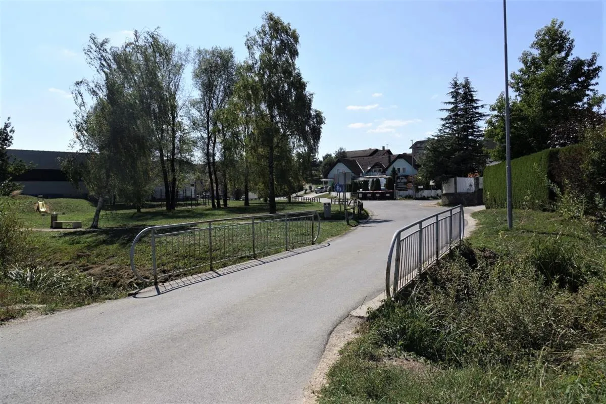Pričenja se rekonstrukcija mostu preko potoka Bičje v Brezju pri Grosupljem