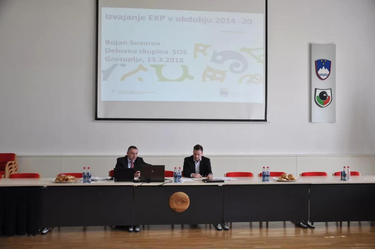 Sestanek delovne skupine Skupnosti občin Slovenije za črpanje EU sredstev v Grosupljem