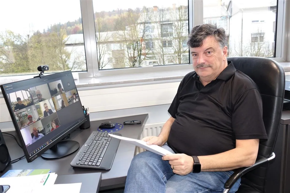 Sestanek županov z NIJZ-jem o možnostih za zamejitev okužbe s SARS-CoV-2