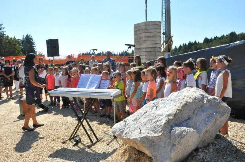 Slovesna položitev temeljnega kamna za novo Podružnično šolo Polica