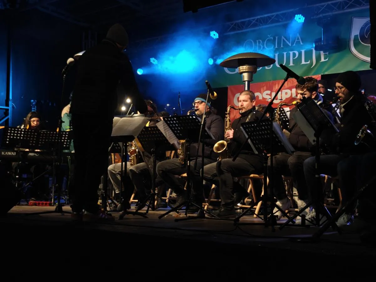 Tradicionalni božično - novoletni koncert Big banda Grosuplje ponovno navdušil