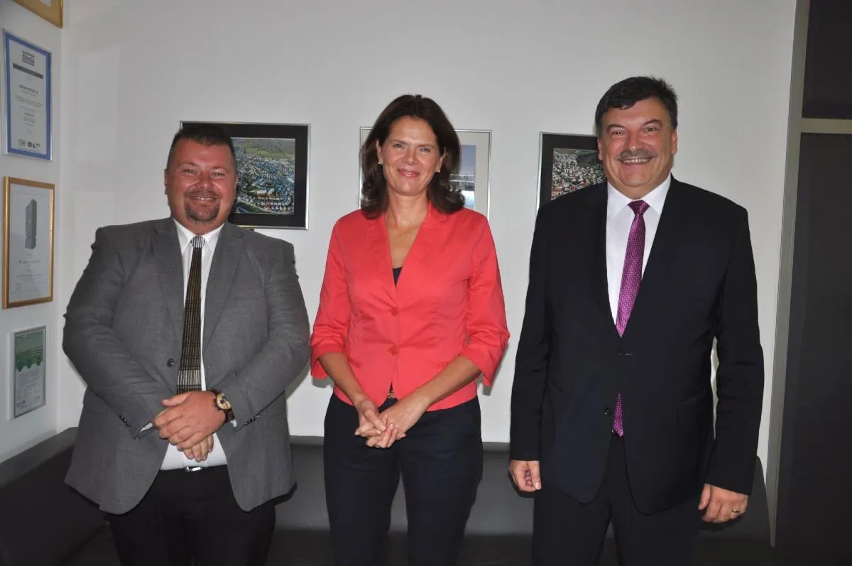 Udeležence na delavnici »Ostanimo mobilni« je obiskala tudi ministrica za infrastrukturo mag. Alenka Bratušek