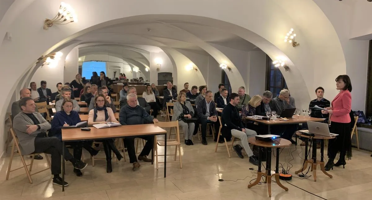 V Ljubljani potekal regionalni posvet o razvoju kolesarskih povezav