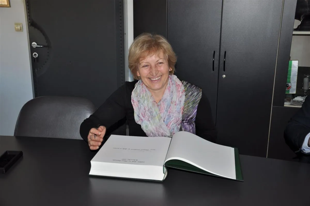 V SPOMINSKO KNJIGO OBČINE GROSUPLJE SE JE VPISALA TUDI MINISTRICA ZA OKOLJE IN PROSTOR IRENA MAJCEN