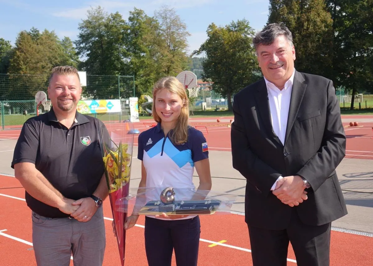 Župan dr. Peter Verlič atletinji Maruši Mišmaš Zrimšek čestital za vrhunski rezultat na Olimpijskih igrah