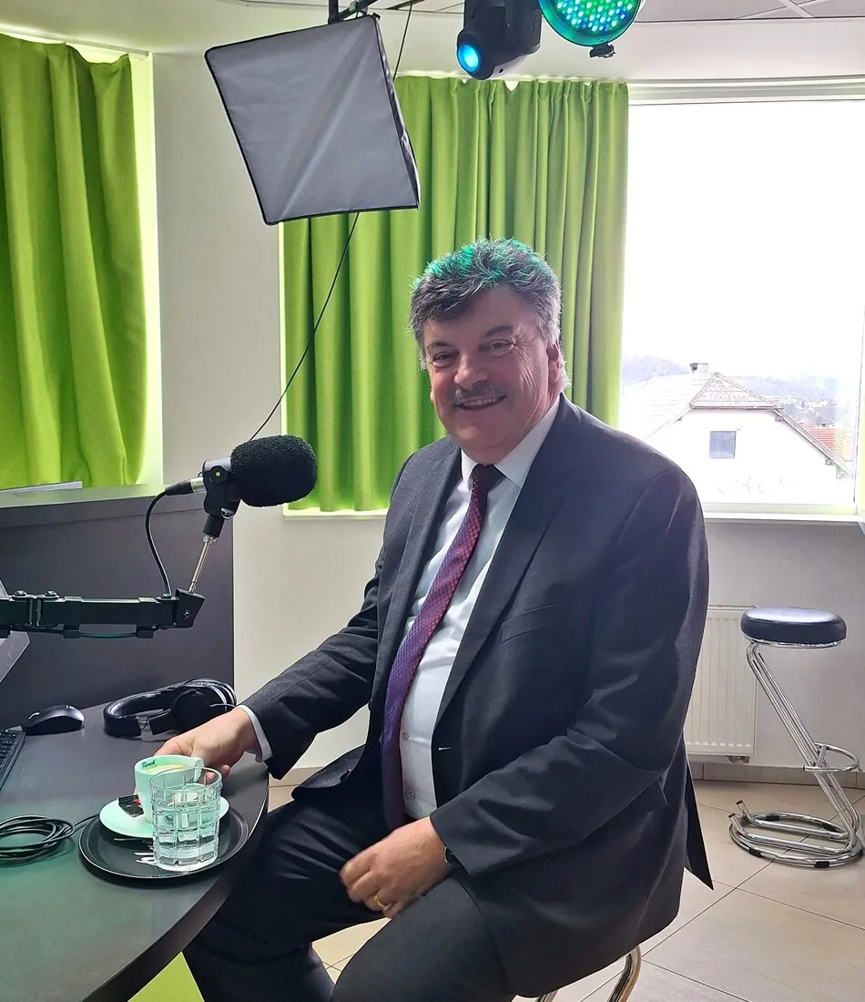 Župan dr. Peter Verlič: »Tudi letos nas bo septembra pričakal festival Grosuplje v jeseni, še prej pa vam želim lep, miren preostanek julija in še lepši avgust«
