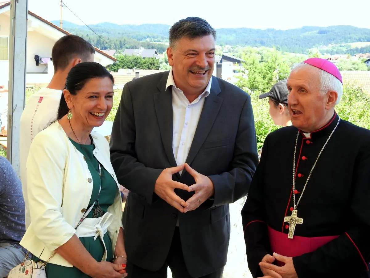 Župnijski dan ob 50. obletnici posvetitve nove župnijske cerkve sv. Mihaela Grosuplje