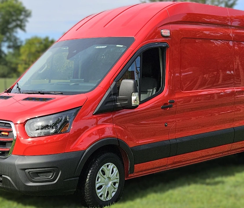 Rdeč transportni kombi KOTAN