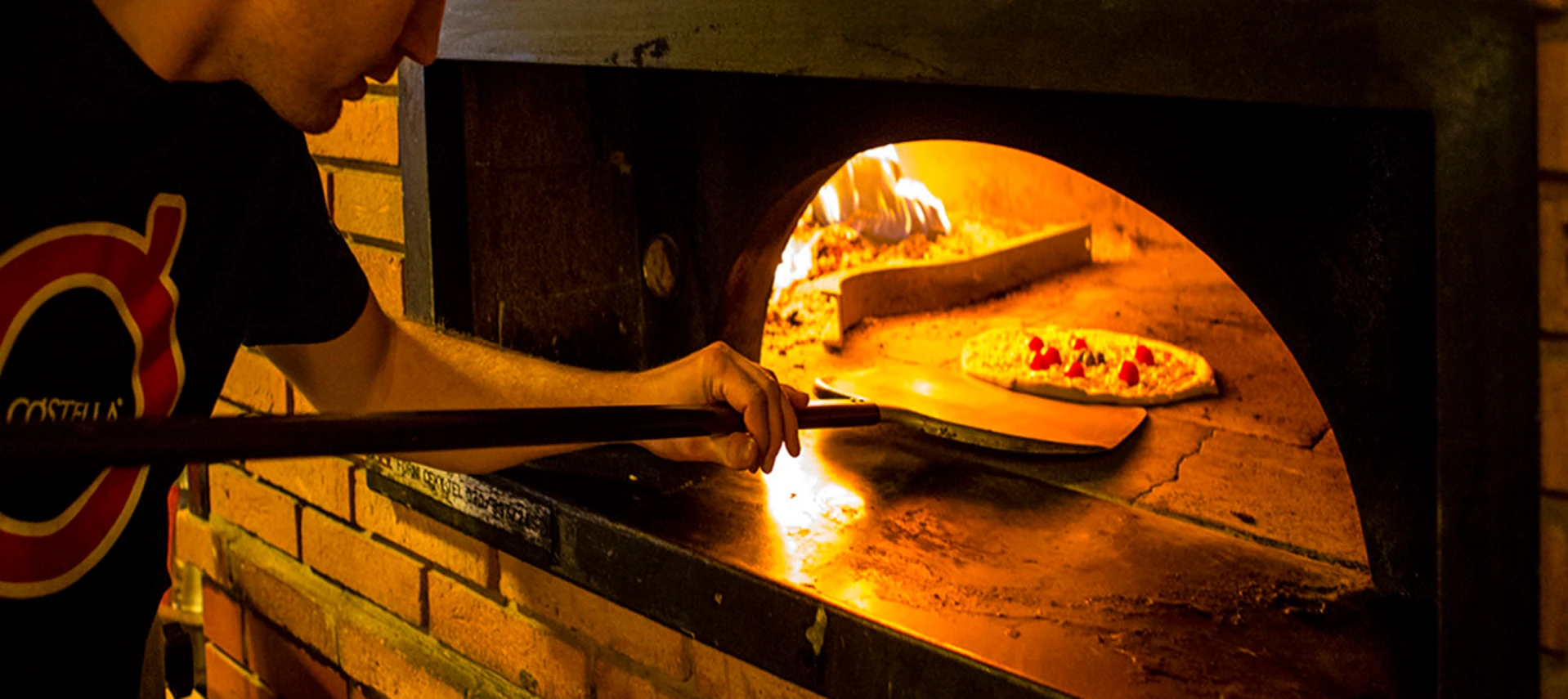Pizze al forno a legna