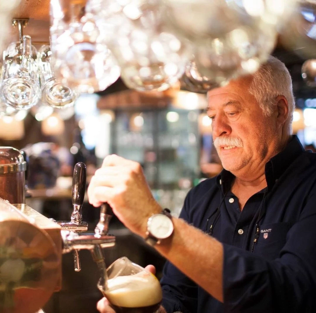 Spillatura della birra della casa