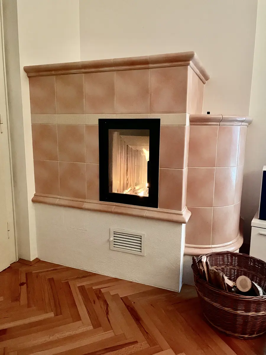 Lončena peč Megamik v bivalnem prostoru
