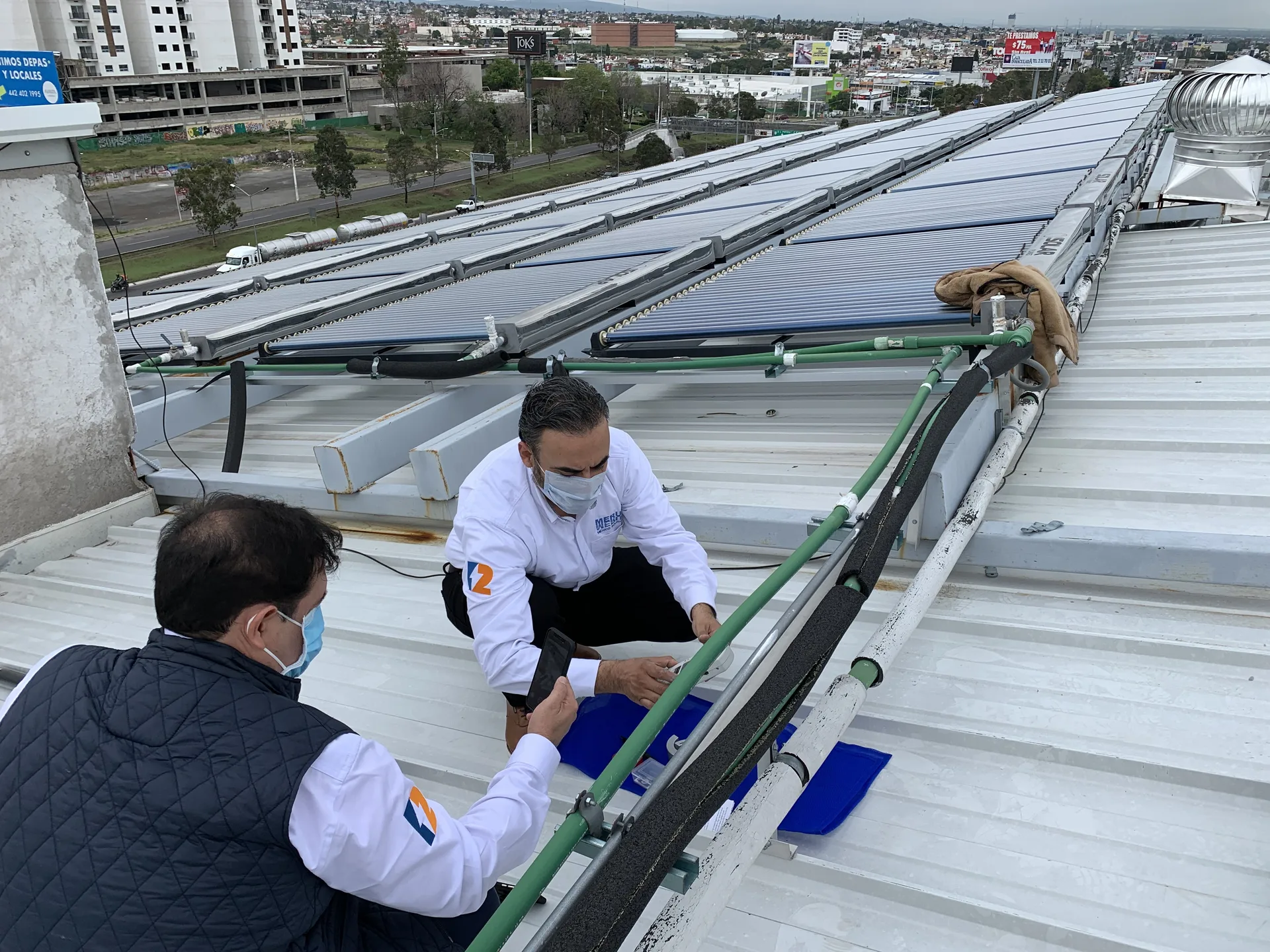 Lime deposits solar heating system