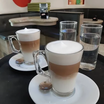 Kavni napitki na terasi