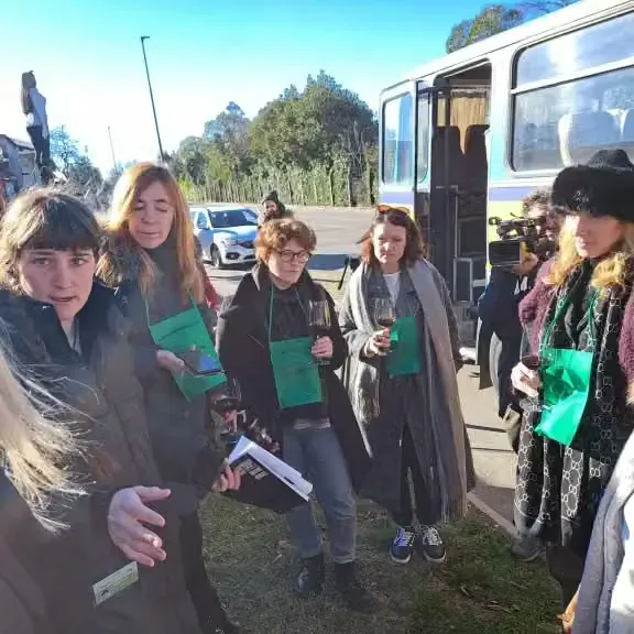 Novinarji so komaj čakali na odhod na solkanska polja