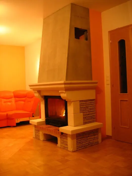 Toplozračni kamini 108