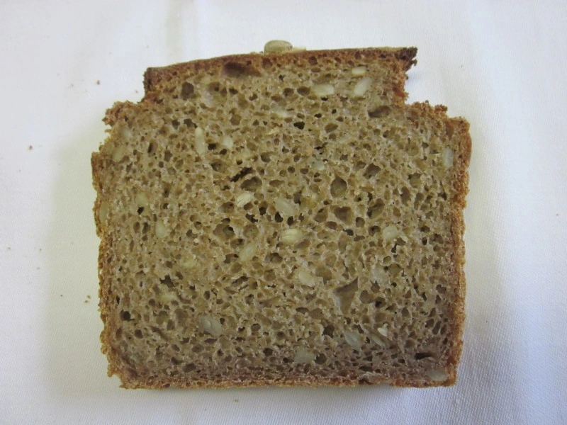 Bio ržen kruh z drožmi